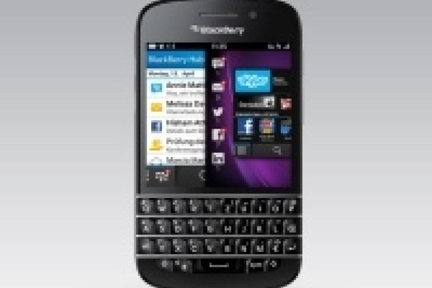 Als Hauptpreis unseres SysAdmin Day-Gewinnspiels winkt ein BlackBerry Q10-Smartphone