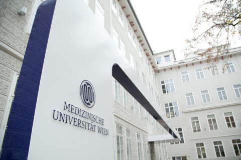 	Die IT-Abteilung der Medizinischen Universität Wien hat die IT-Netzwerkverkverwaltung auf ein modernes Tool umgestellt.