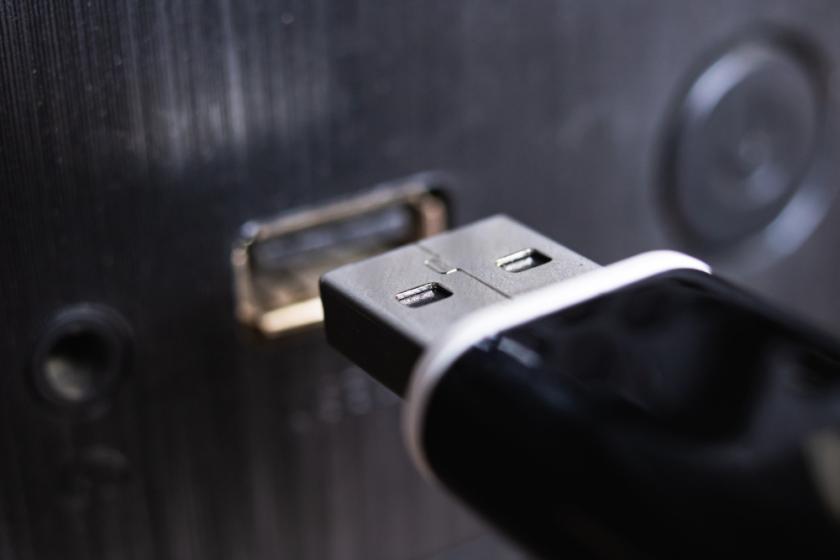 Für mehr Sicherheit können Sie bei Abwesenheit die USB-Ports des Rechners sperren.