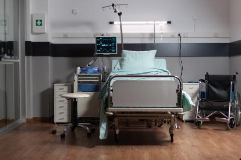 Welche Gefahren lauern in vernetzten Krankenhausgeräten? Eine Studie beleuchtet die Risiken.