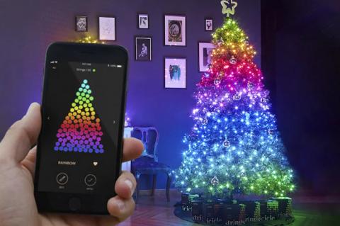 Bei der Programmierung der Weihnachtsbaum-Lightshow greifen Sie auf eine App zurück.